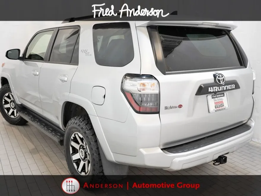 2024 Toyota 4Runner TRD Off-Road Premium photo 1