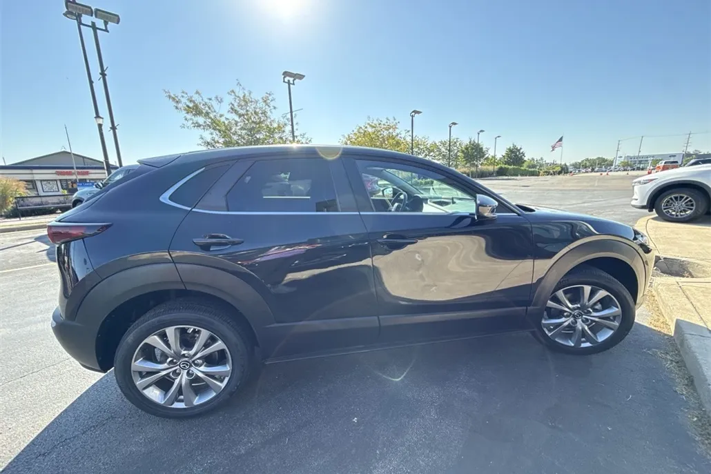 2022 Mazda CX-30 Select photo 1