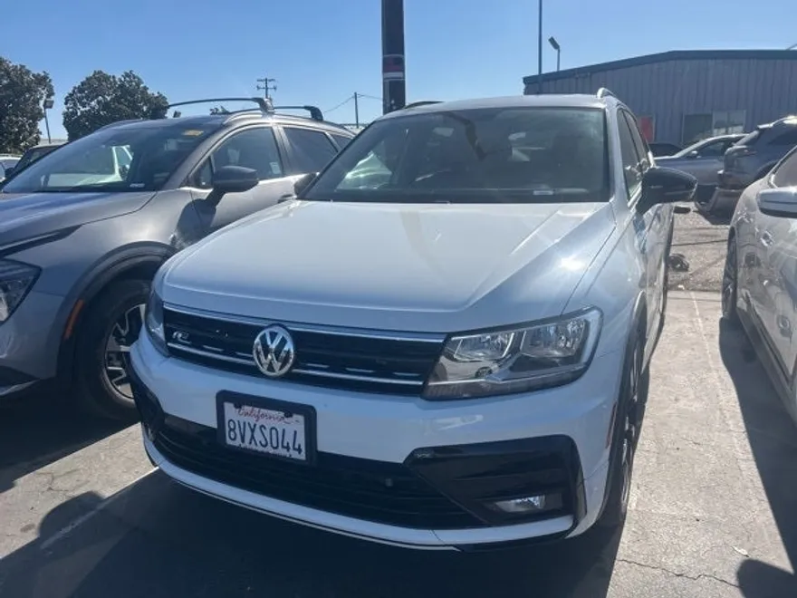 2021 Volkswagen Tiguan SE R-Line Black photo 1