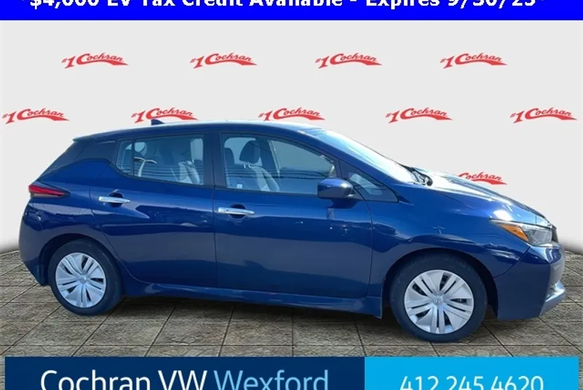 2023 Nissan Leaf S photo 1