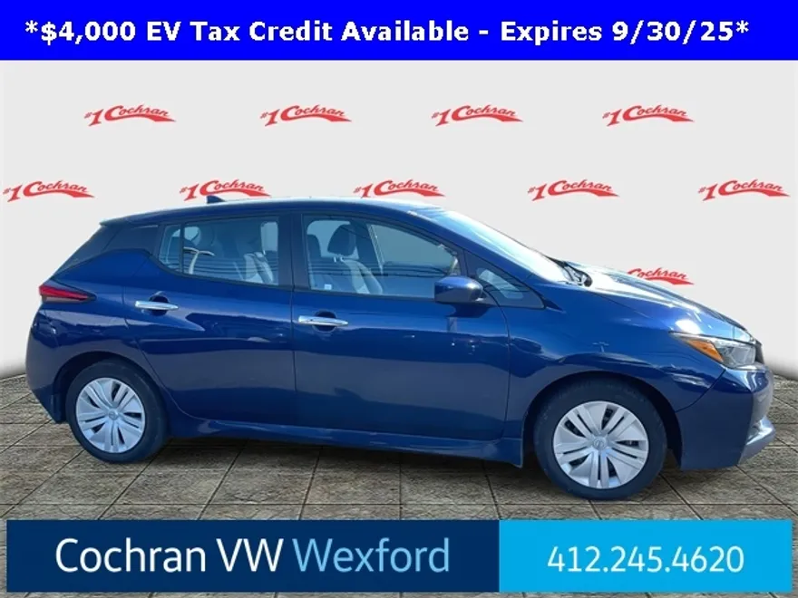 2023 Nissan Leaf S photo 1