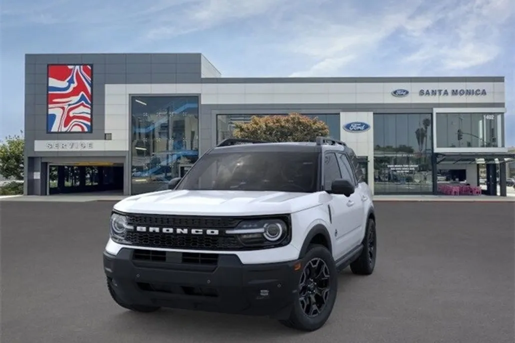 2025 Ford Bronco Sport Outer Banks photo 1