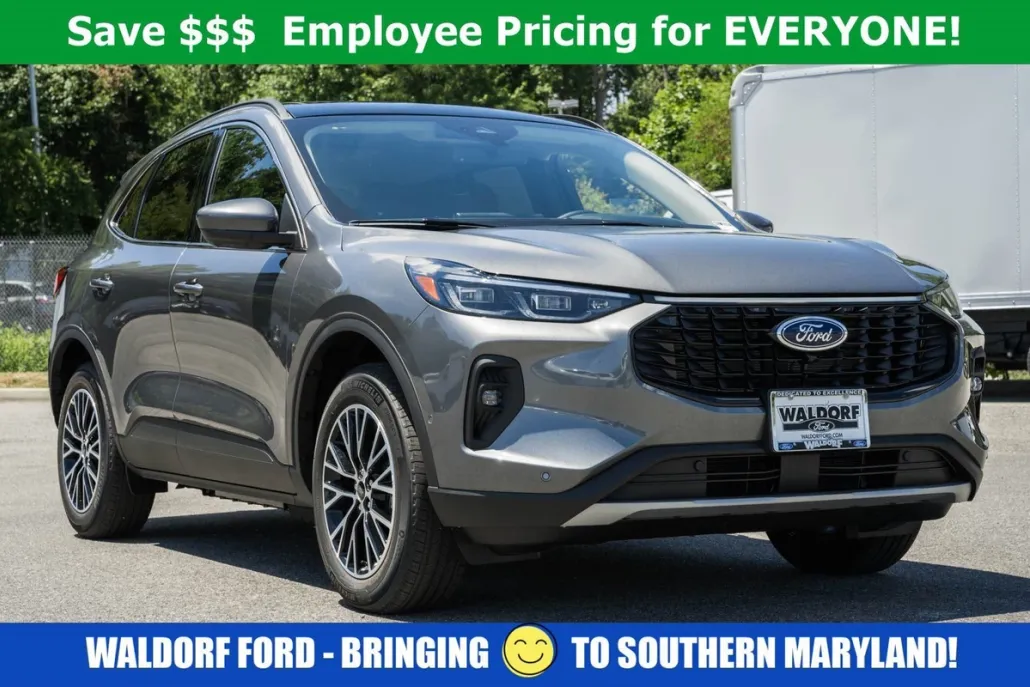 2024 Ford Escape photo 1