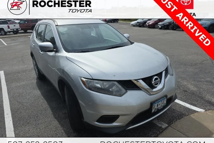 2014 Nissan Rogue S AWD photo 1