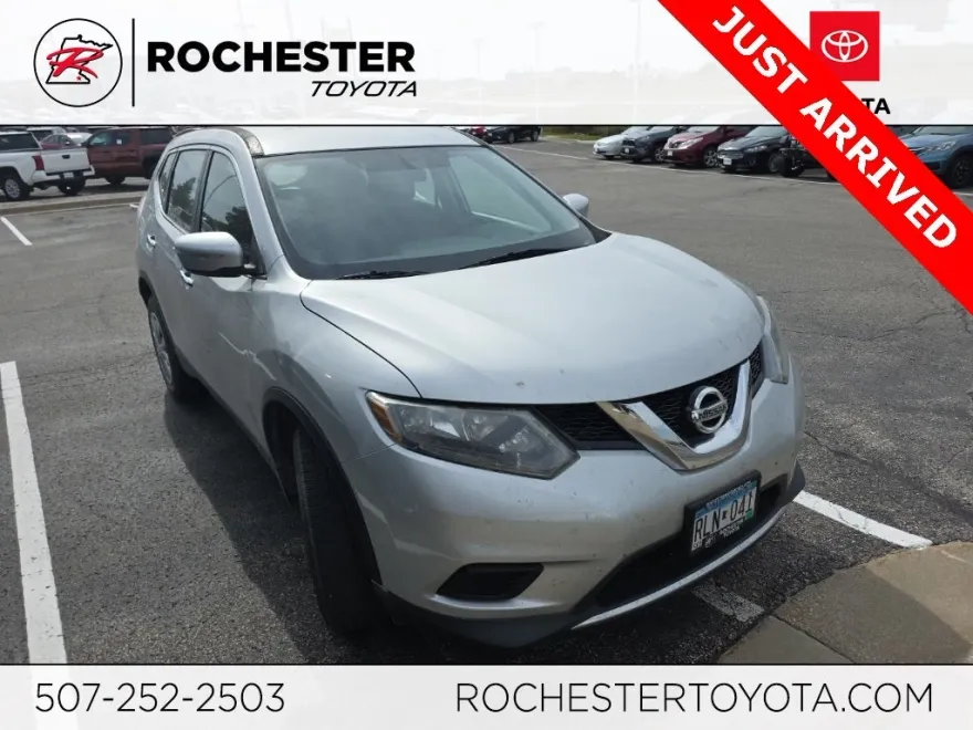 2014 Nissan Rogue S AWD photo 1