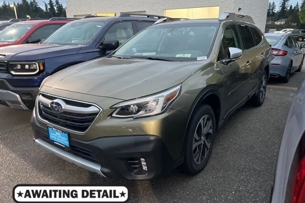 2022 Subaru Outback Touring photo 1