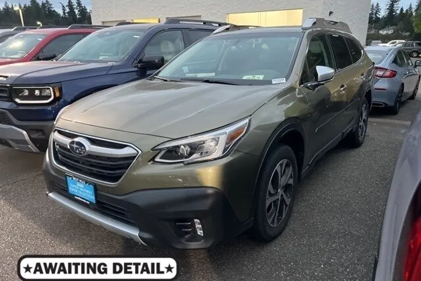 2022 Subaru Outback Touring photo 1