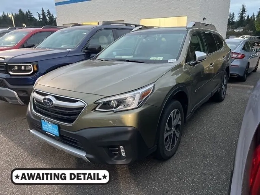 2022 Subaru Outback Touring photo 1