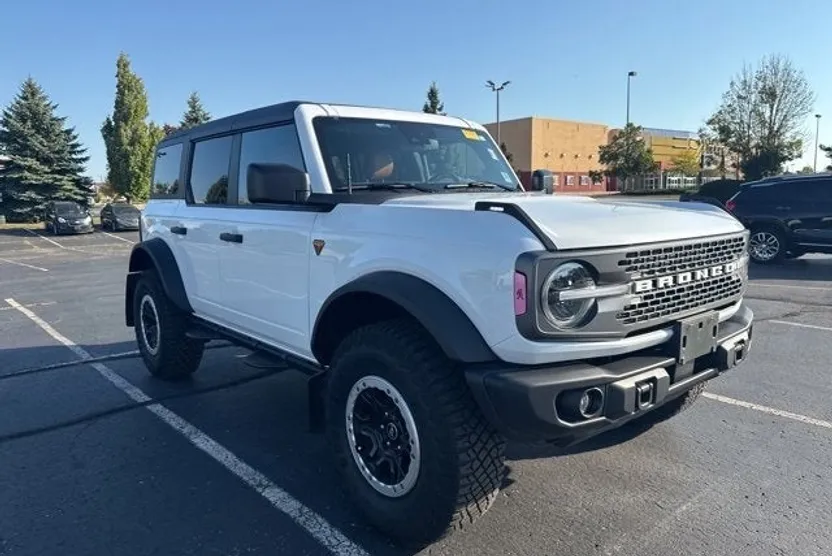 2023 Ford Bronco Base Big Bend Black Diamond Outer Banks Badlands Wildtrak Everglades photo 1