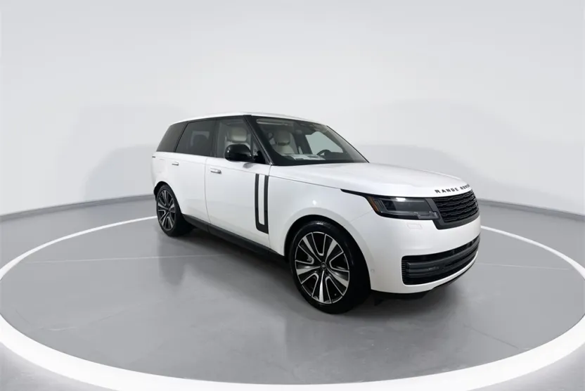 2025 Land Rover Range Rover SE photo 1