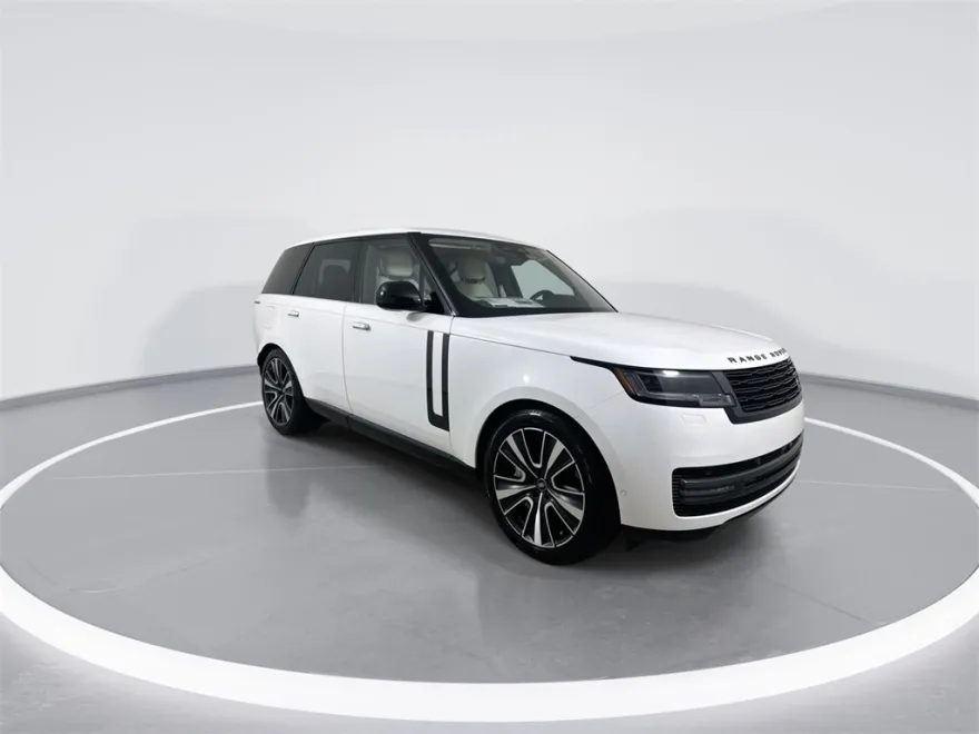2025 Land Rover Range Rover SE photo 1