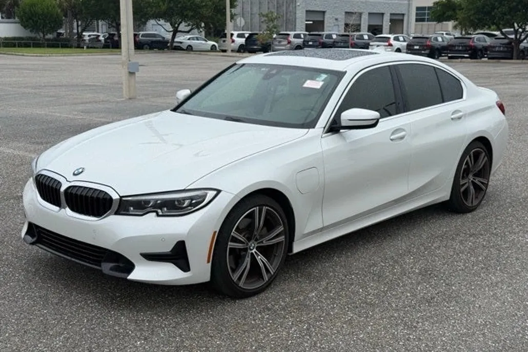 2021 Bmw 330e 3-Series photo 1