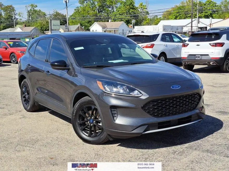 2020 Ford Escape SE photo 1