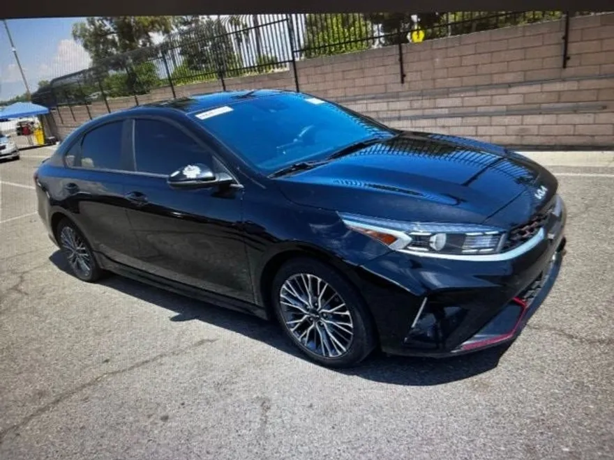 2024 Kia Forte GT-Line photo 1