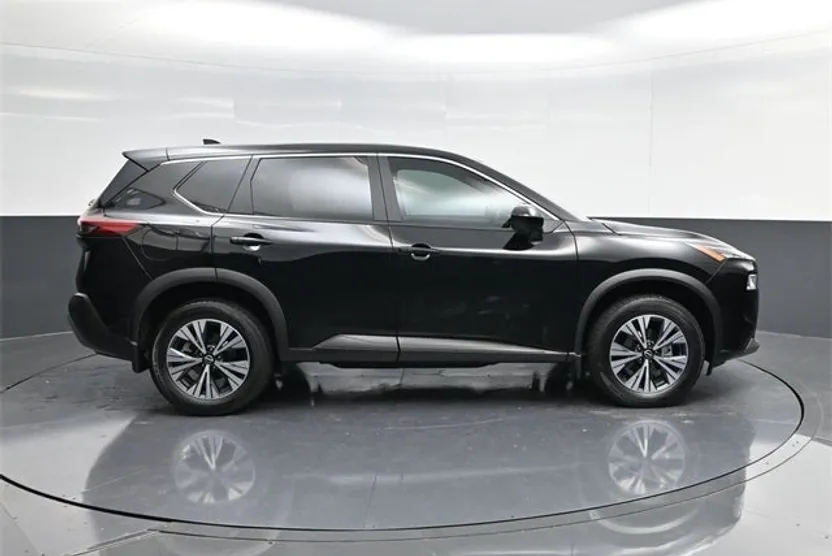 2023 Nissan Rogue SV photo 1