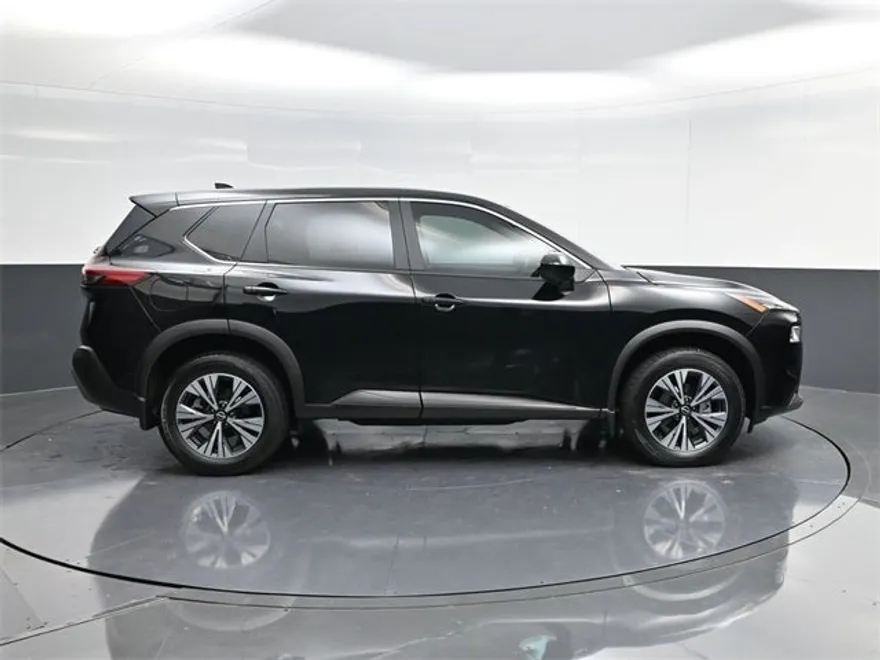 2023 Nissan Rogue SV photo 1