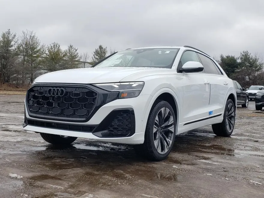 2025 Audi Q8 55 Premium Plus photo 1