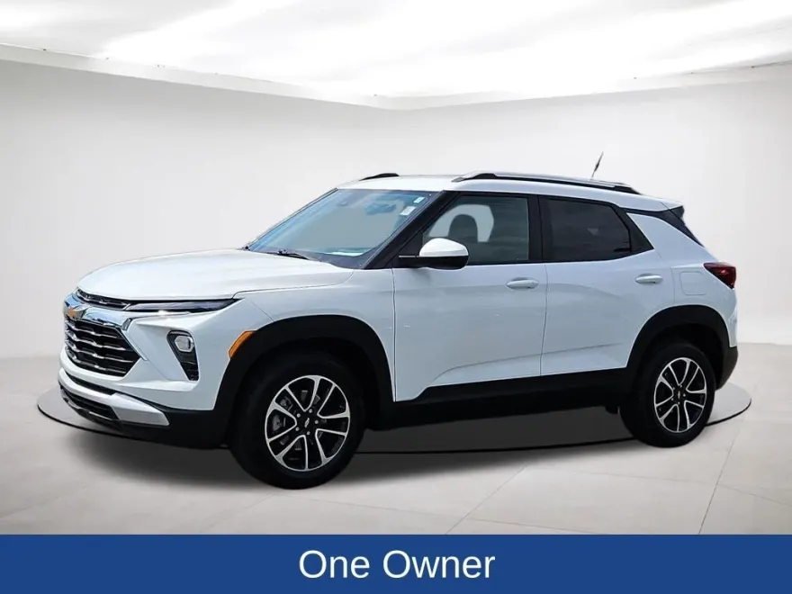 2025 Chevrolet Trailblazer LT photo 1