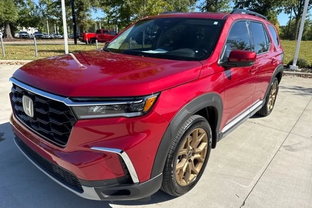 2024 Honda Pilot Touring photo 1