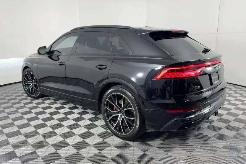 2020 Audi Q8 line Prestige photo 1