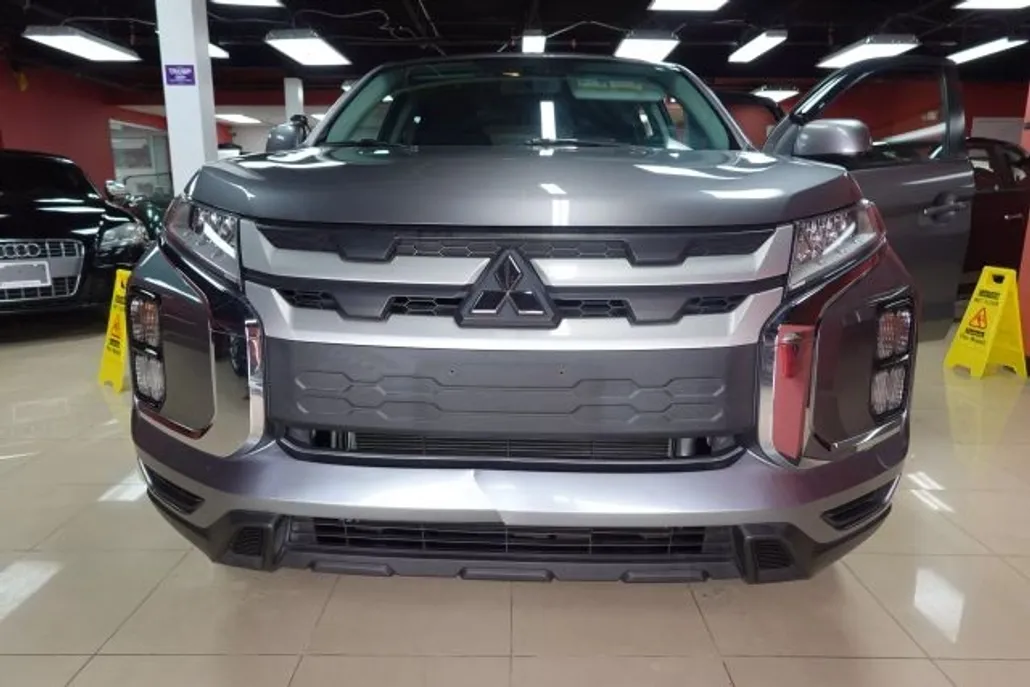 2020 Mitsubishi Outlander Sport SE photo 1