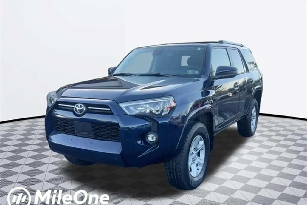 2022 Toyota 4Runner SR5 photo 1