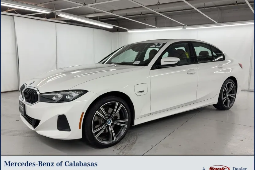 2023 Bmw 330e photo 1