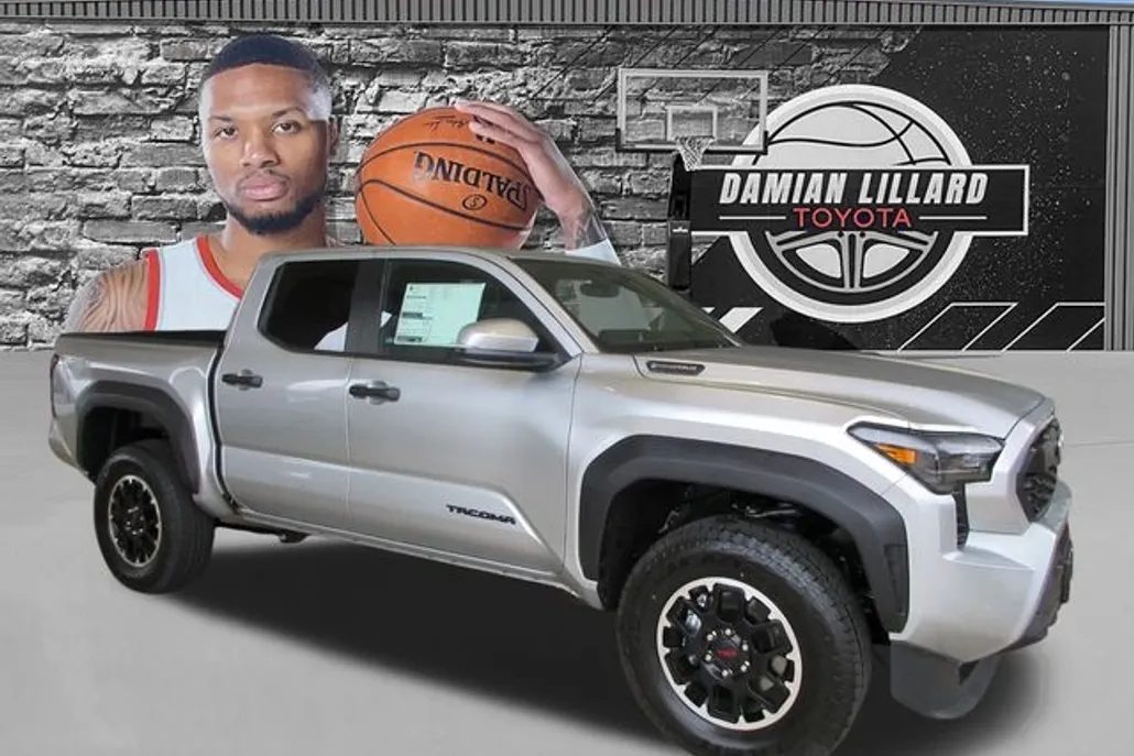 2025 Toyota Tacoma TRD Off-Road photo 1