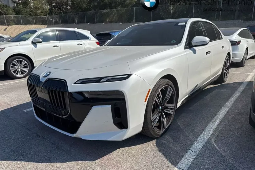2024 Bmw 740i photo 1