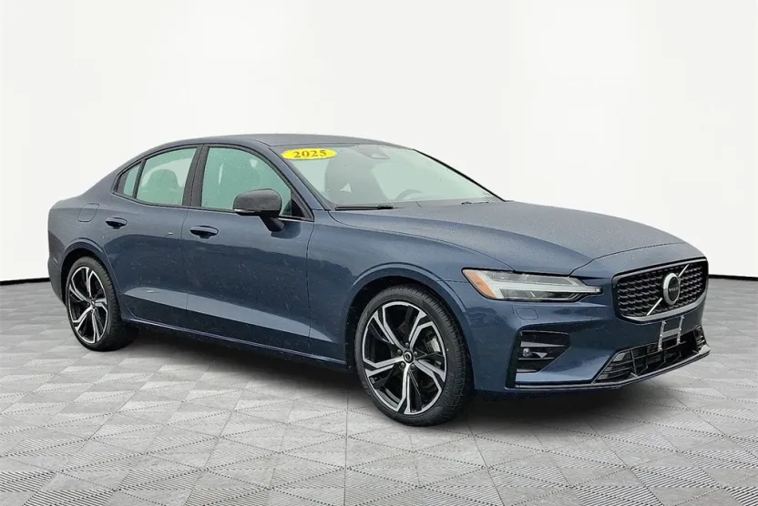 2025 Volvo S60 B5 Core photo 1