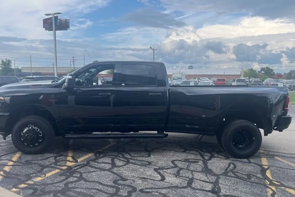 2025 Ram 3500 Big Horn photo 1