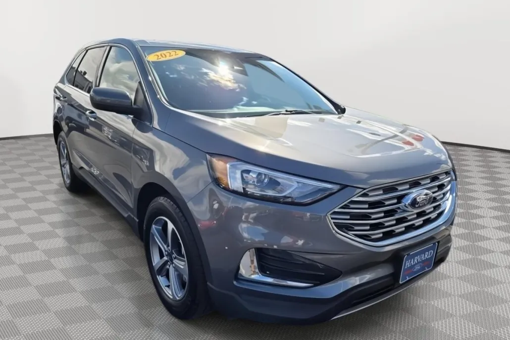 2022 Ford Edge SEL photo 1
