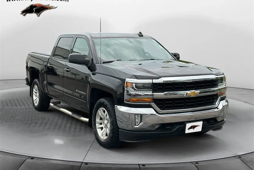 2018 Chevrolet Silverado 1500 LT1 photo 1