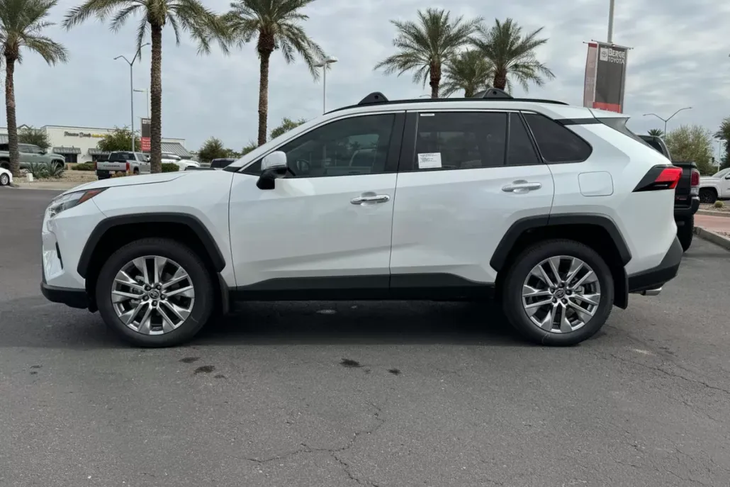 2025 Toyota RAV4 Limited photo 1