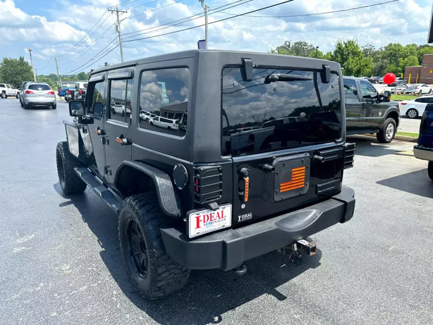 2012 Jeep Wrangler Unlimited Rubicon photo 1