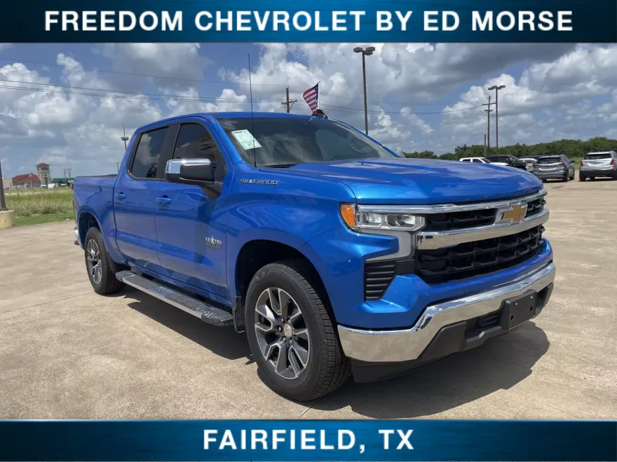 2025 Chevrolet Silverado 1500 LT photo 1