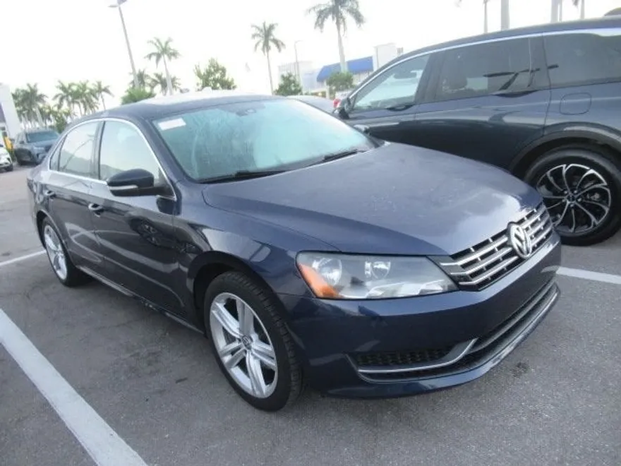 2014 Volkswagen Passat TDI SE photo 1
