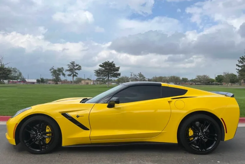 2015 Chevrolet Corvette Stingray 2LT Z51 photo 1