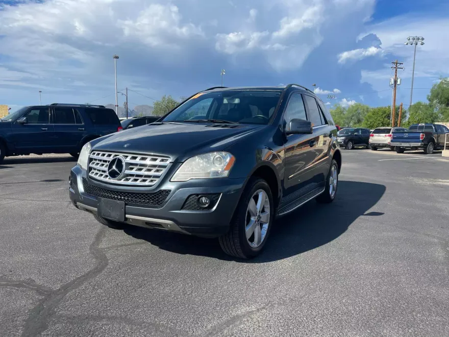 2011 Mercedes Benz ML 350 4MATIC photo 1