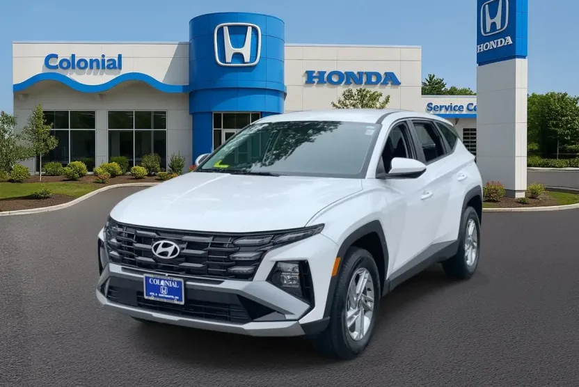 2025 Hyundai Tucson SE photo 1