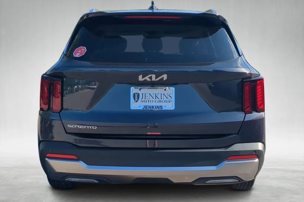 2026 Kia Sorento S photo 1