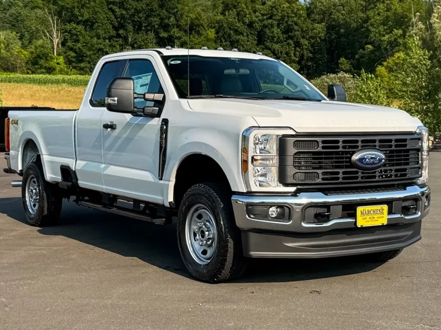 2025 Ford F-350 photo 1