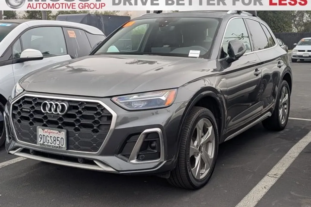2022 Audi Q5 S line Premium Plus photo 1
