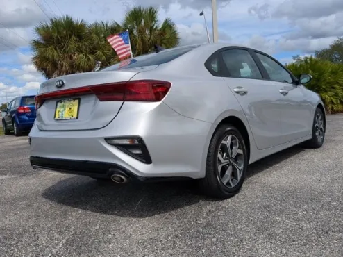 2021 Kia Forte LXS photo 4