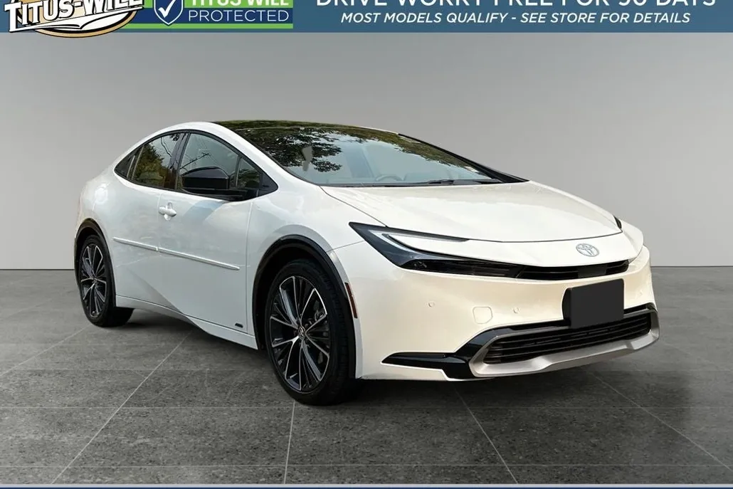 2024 Toyota Prius LE photo 1