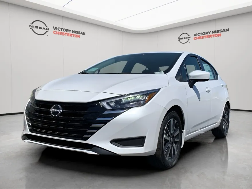 2025 Nissan Versa SV photo 1