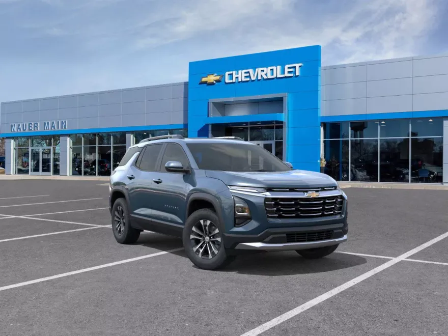2026 Chevrolet Equinox LT photo 1