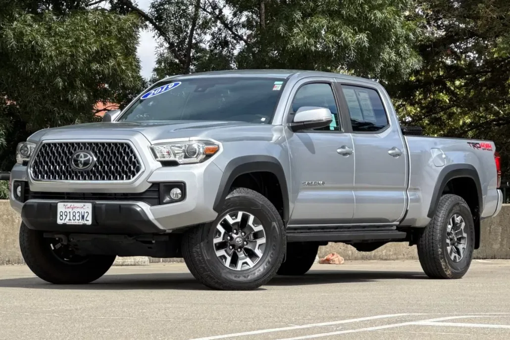 2019 Toyota Tacoma SR5 photo 1