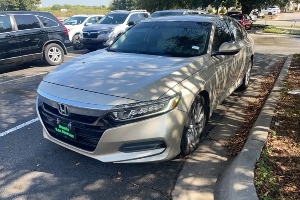 2018 Honda Accord LX photo 1