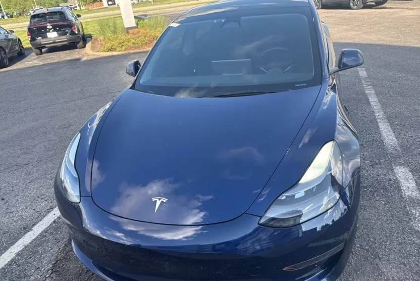 2023 Tesla Model 3 photo 1